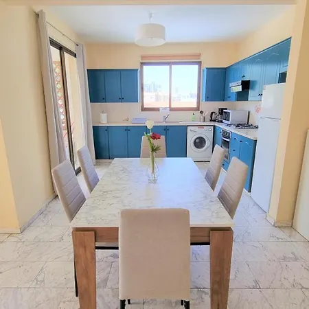 Apartmán Comfy In A Shared Near Salt Lake With Internet And Netflix