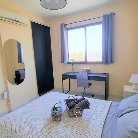 Comfy In A Shared Near Salt Lake With Internet And Netflix דירה *